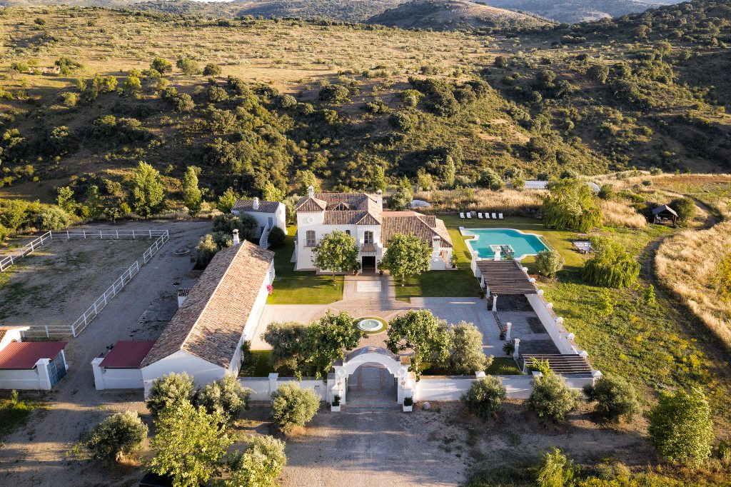 An image of a yoga retreat villa to rent near Marbella